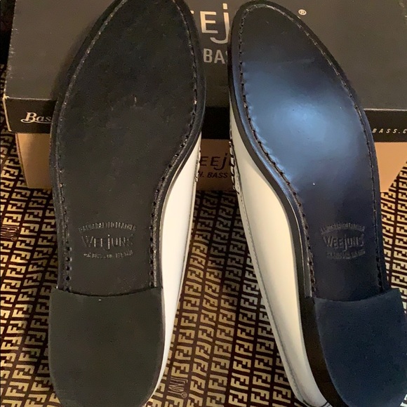 BASS WEEjUNS LOAFERS, Black/White - Picture 6 of 12